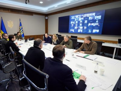 Президент обговорив з депутатами законодавчі ініціативи для діяльності держави в умовах війни  