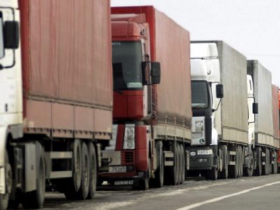 ЄС заборонив в’їзд на свою територію вантажівок із росії та білорусі  