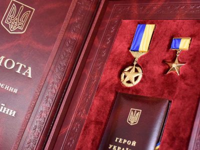 Указом Президента генерал-лейтенанту Сергію Наєву присвоєно звання Герой України  