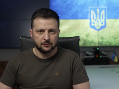 Український прапор повернеться всюди, де він має бути по праву – Володимир Зеленський  