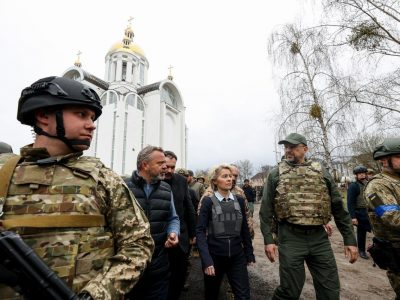 Урсула фон дер Ляєн, Жозеп Боррель та Едуард Геґер відвідали Бучу  