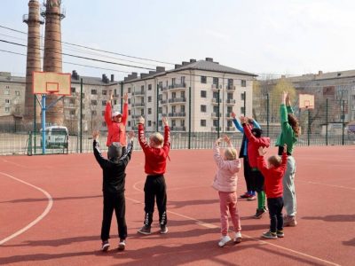 У Коломиї дітям вимушених переселенців організовують заняття спортом  