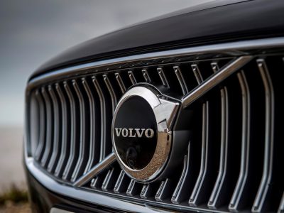Volvo Cars і Jaguar Land Rover скорочують штат у росії  