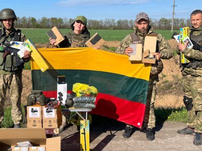 Захисники отримали черговий вантаж від литовських та українських волонтерів  