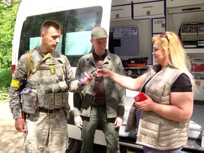 У Житомирі медики-волонтери отримали сучасний реанімобіль  