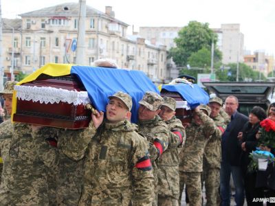 У Вінниці попрощались із загиблими льотчиками  