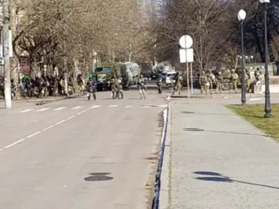 До Херсонщини окупанти везуть «акторів із Криму»: бракує масовки на відзначення 9 травня  