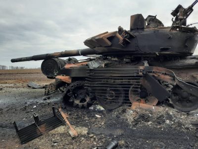 До середини березня здалися в полон близько ста російських танкістів  