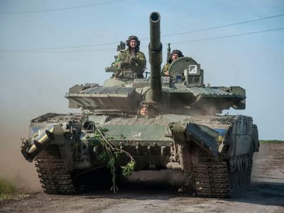 Трофейні російські танки на службі воїнів-холодноярців  