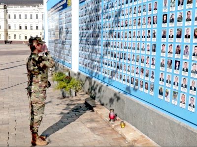 У День пам’яті Посольство США вшанувало загиблих українських героїв  