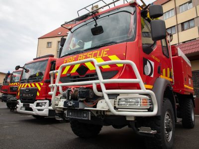 МВС України отримали 6 пожежно-рятувальних автомобілів від Уряду Франції  