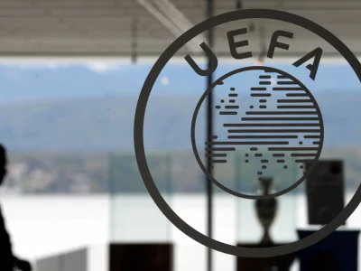 УЄФА не допустив російські команди до міжнародних турнірів на наступний сезон  