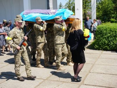 На Буковині поховали загиблого героя — Руслана Донця  