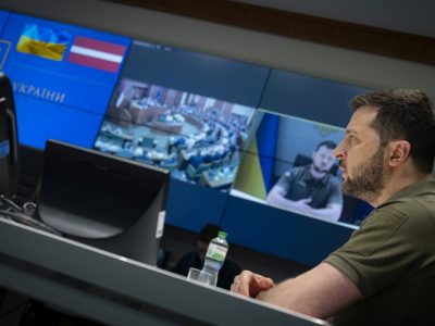 Зброя, яку ми отримали від Латвії, вже рятує життя наших людей – Президент України  