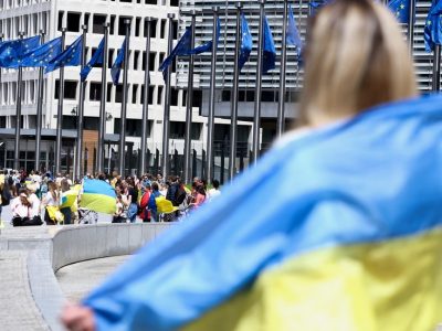 Відновлення економіки та посилення оборонної співпраці: які можливості для України відкриває кандидатський статус ЄС  
