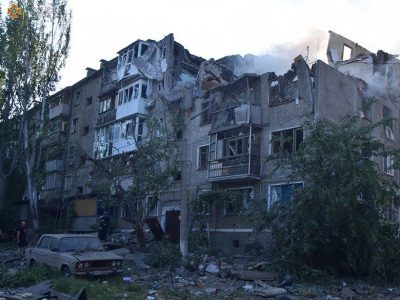Російська ракета влучила у житловий багатоповерховий будинок у Миколаєві  
