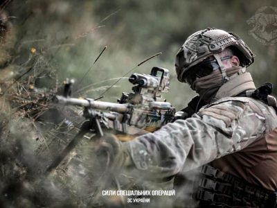 ССО показали роботу снайпера, який знищує групу російських окупантів  