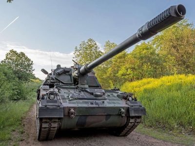 Українську армію поповнюють броньовані гаубиці PzH 2000  