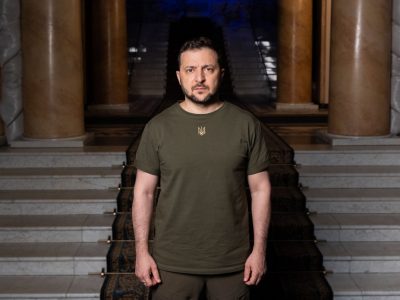 Українські захисники зірвали десятки спроб наступу армії рф на Півдні – Володимир Зеленський  