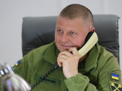 Валерій Залужний обговорив з французьким колегою безпекову ситуацію в Україні  