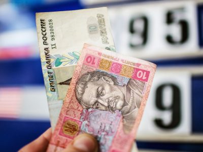 росія намагається припинити обіг української гривні на тимчасово захоплених територіях