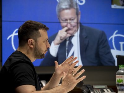 Світ повинен повернути Росію в межі її території – Володимир Зеленський  