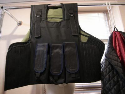 Дніпровські волонтери передали захисникам пів тисячі бронежилетів та сотні аптечок  