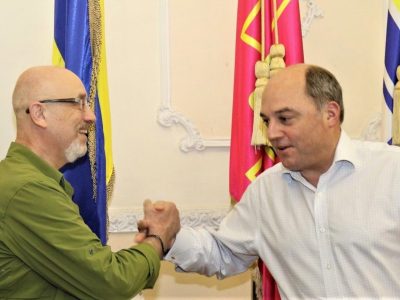 Олексій Резніков і Бен Воллес обговорили консолідацію зусиль України і Великої Британії для відсічі збройної агресії рф  
