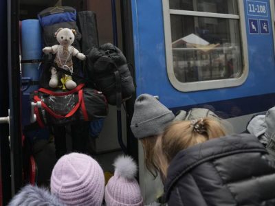 Майже 14 млн українців покинули свої домівки за 100 днів війни  