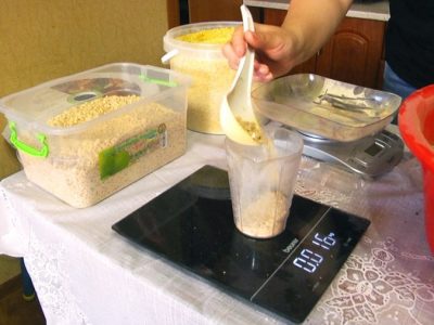 У Вінниці жінка готує «сухі» борщі для захисників  