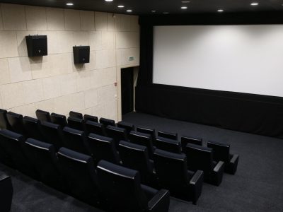 Через санкції на росії закриваються кінотеатри  
