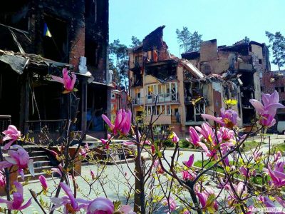 Відповідь на рашистську пропаганду: в Японії вже пишуть про дитячий майданчик у Бучі  