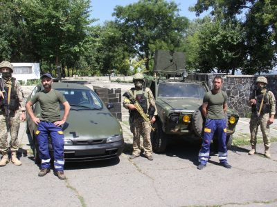 Волонтери Одещини переробляють автівки для потреб ЗСУ: перші 2 уже в строю  