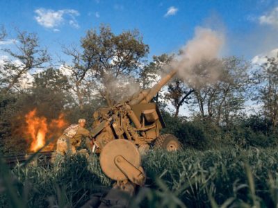 Українська артилерія «кришить» росіян та їхню техніку  