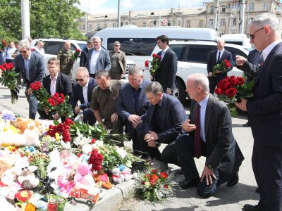 Представники 18 країн світу відвідали Вінницю і побачили наслідки російського теракту  