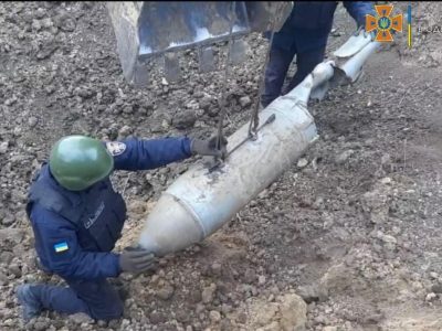 12 авіаційних бомб за добу знешкодили піротехніки ДСНС  