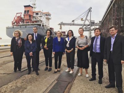 В Одесу прибули посли G7 та Туреччини для нагляду за відновленням експорту зерна  