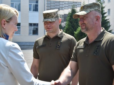 Генерал-лейтенант Олександр Павлюк зустрівся з послом США в Україні  