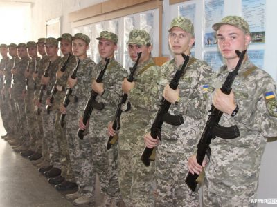 Більшість випускників військової кафедри планують служити у силових структурах України  