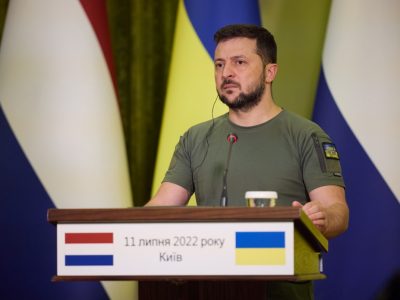 Україна веде переговори щодо постачання необхідної зброї, але не варто розголошувати подробиці — Президент України  