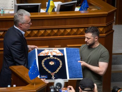 Президент Литви вручив Володимиру Зеленському Орден Вітовта Великого  