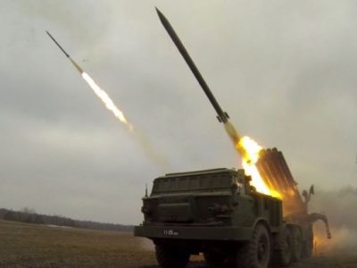 Уночі окупанти вчергове обстріляли Нікополь з РСЗВ  