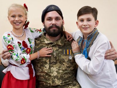 На Полтавщині діти підтримують поранених воїнів  
