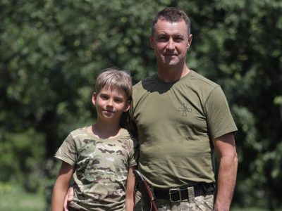 Як у перші дні вторгнення рф наші військові обороняли аеродром у Василькові  