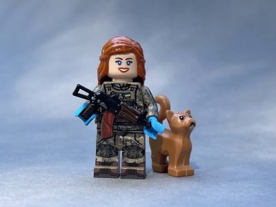 LEGO випустили фігурки у вигляді українських жінок-військових  