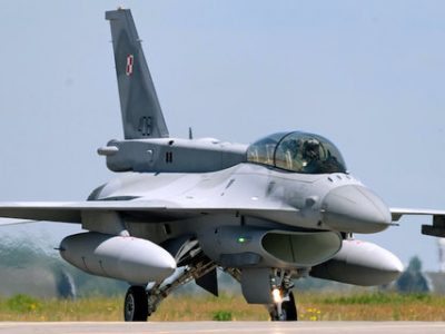 Українських пілотів планують навчати літати на винищувачах F-15 та F-16 у США  