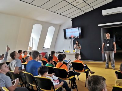 В Україні розроблено посібник «Навчання захисту життя»  