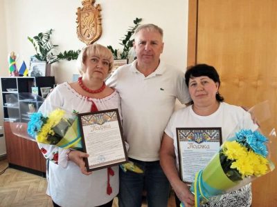 У Бердичеві матерям захисників вручили Подяки командирів частин  