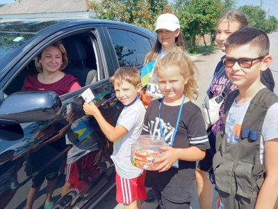 «Нісенітниця» та «Паляниця», або Дорослі вчинки з дитячою безпосередністю  