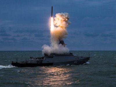 ворог утримує у Чорному та Середземному морях 9 носіїв крилатих ракет «калібр»  